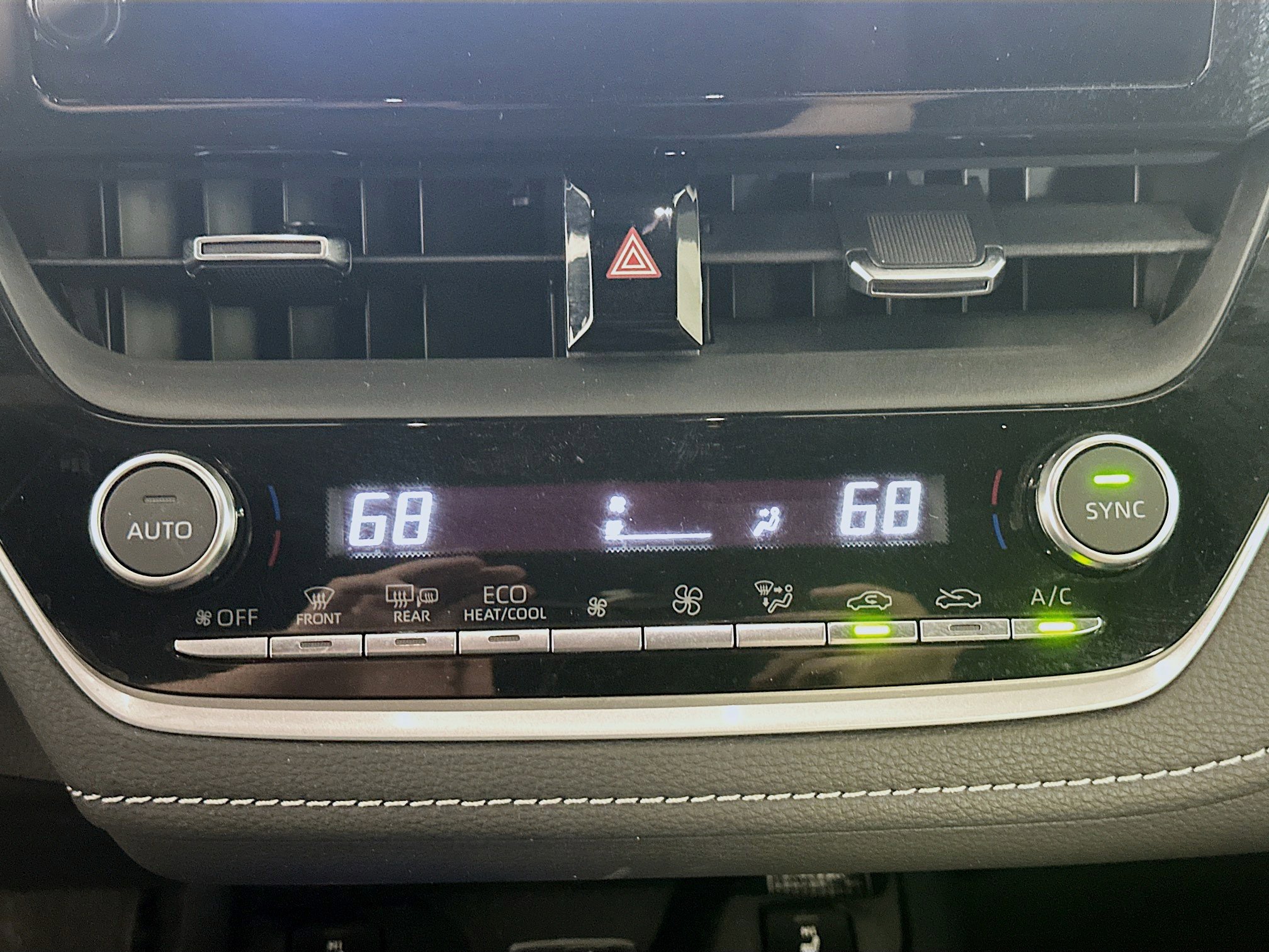 Used 2025 Toyota Corolla XSE image 24