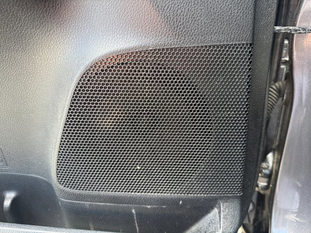 Used 2015 Toyota RAV4 LE AWD/4WD image 19