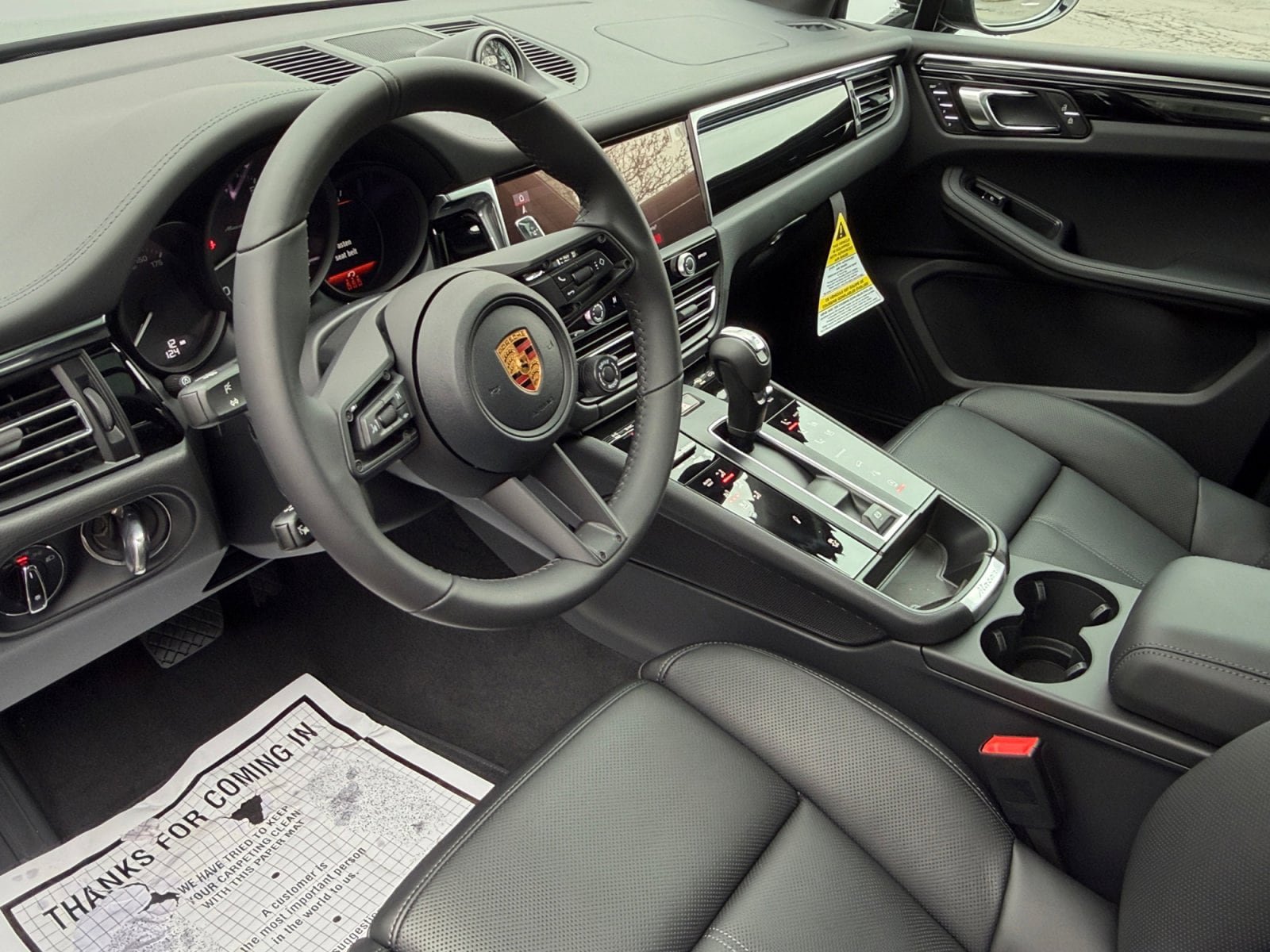 New 2026 Porsche Macan Turbo AWD/4WD image 4