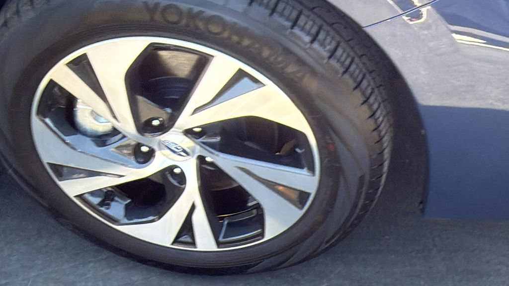 Certified 2025 Subaru Legacy Premium AWD/4WD image 10