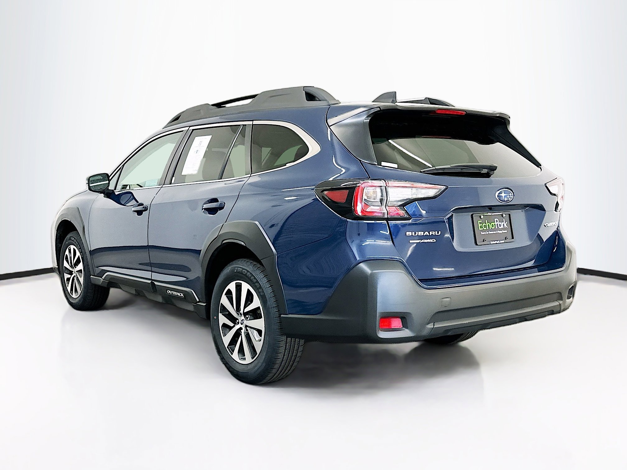 Used 2025 Subaru Outback Premium image 5
