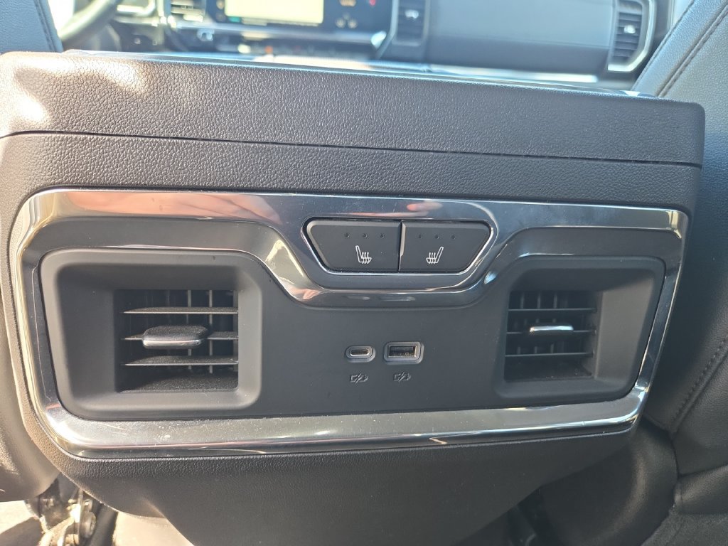 Used 2023 GMC Sierra 1500 SLT w/ SLT Premium Package AWD/4WD image 18