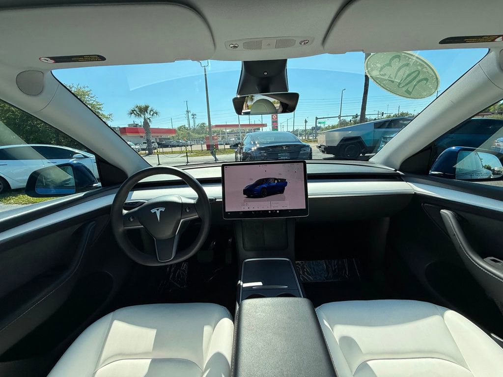 Used 2023 Tesla Model Y Long Range image 21