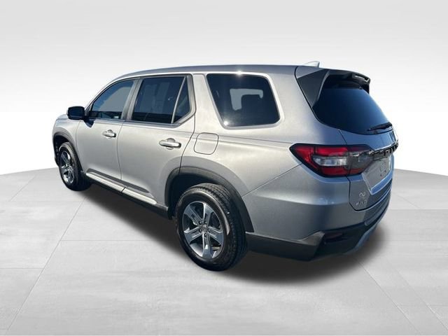 Certified 2025 Honda Pilot EX-L image 18