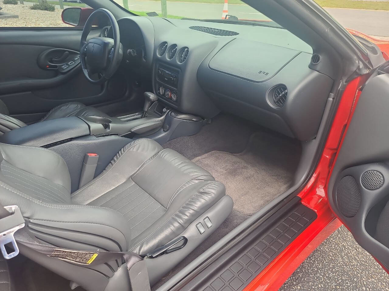 Used 1999 Pontiac Firebird Formula w/ Security Pkg RWD image 27