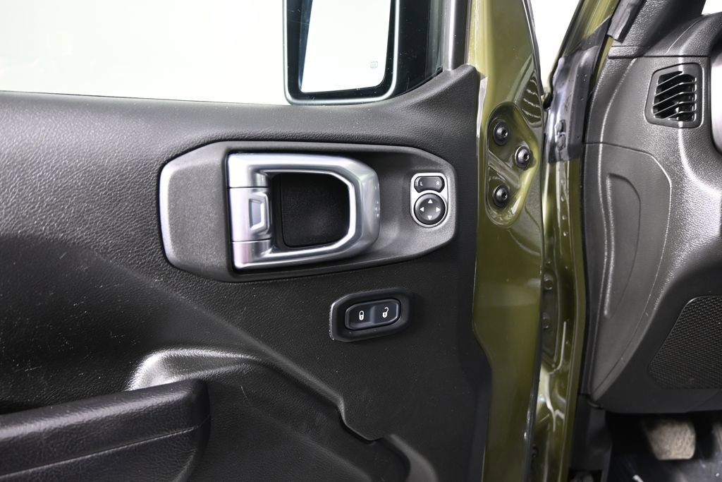 Used 2023 Jeep Gladiator Sport image 19