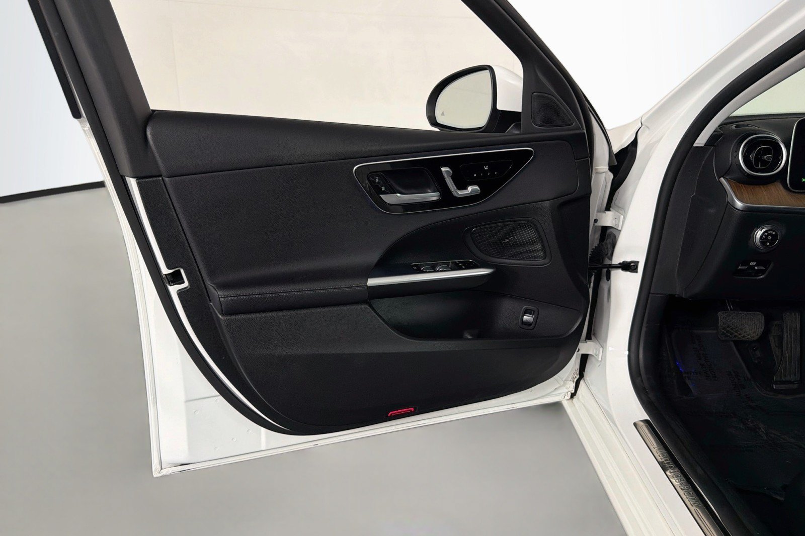 Used 2022 Mercedes-Benz C 300 Sedan image 21