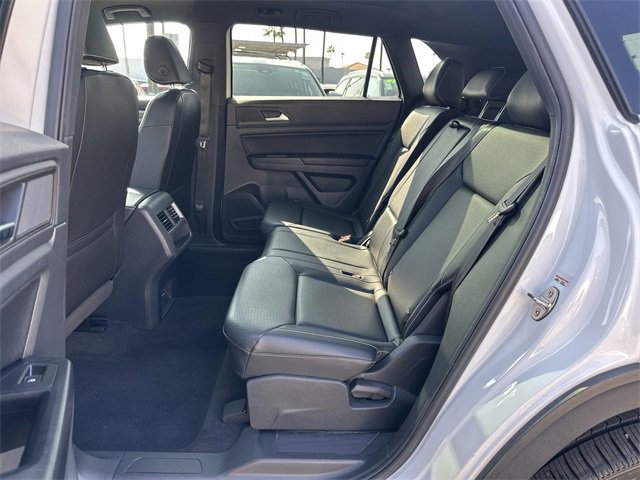 Used 2020 Volkswagen Atlas Cross Sport SE w/ Panoramic Sunroof Package image 24