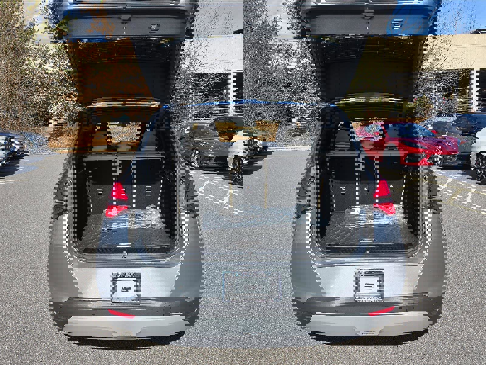 Used 2025 BMW X3 xDrive30i w/ Convenience Package image 5