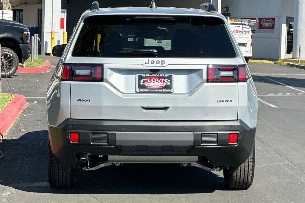 New 2026 Jeep Cherokee Laredo AWD/4WD image 5
