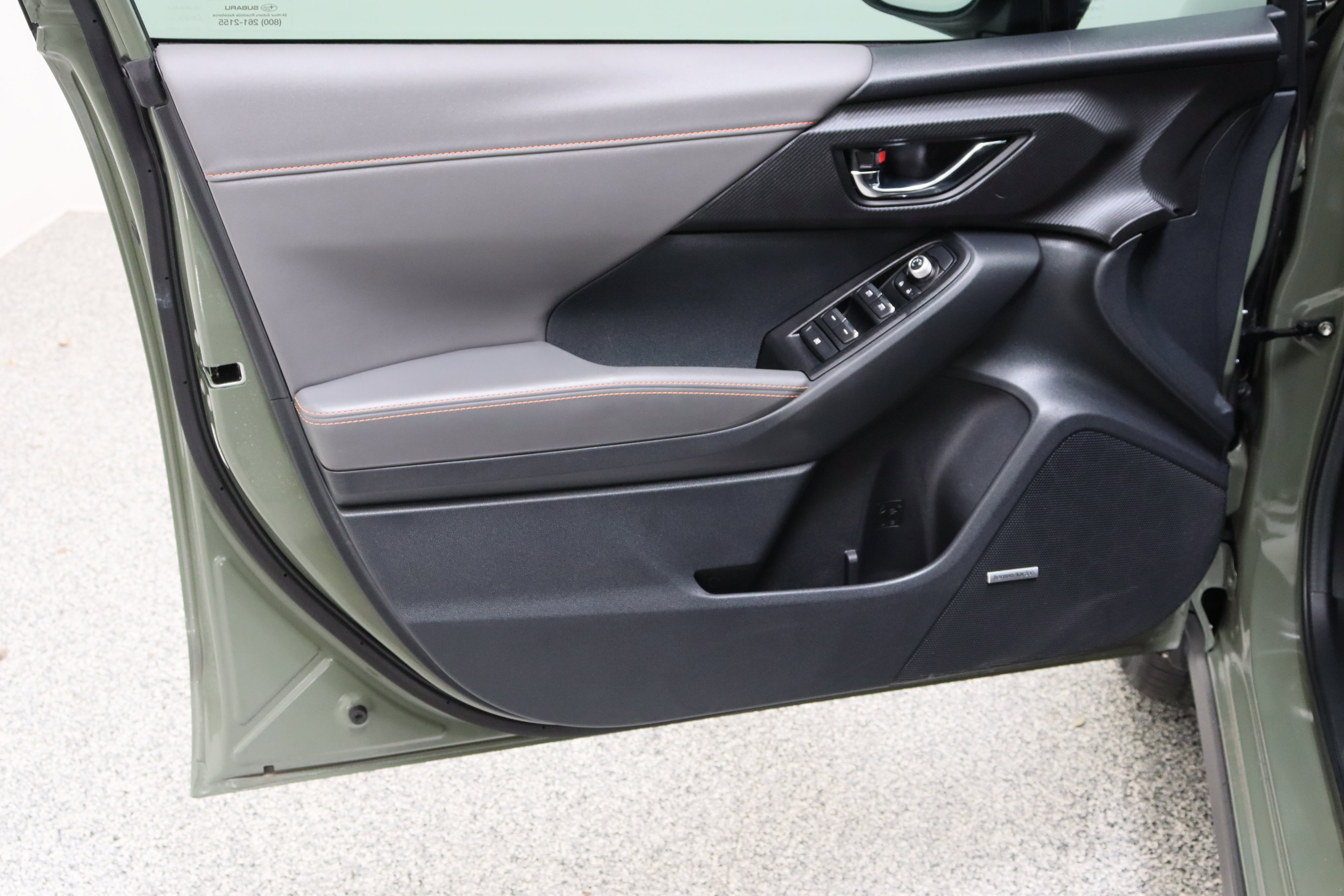 Used 2024 Subaru Crosstrek 2.5i Limited w/ Popular Package #3A AWD/4WD image 12