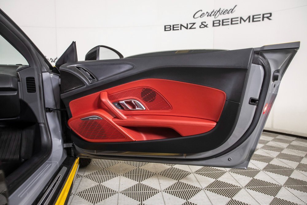 Used 2018 Audi R8 V10 plus image 18