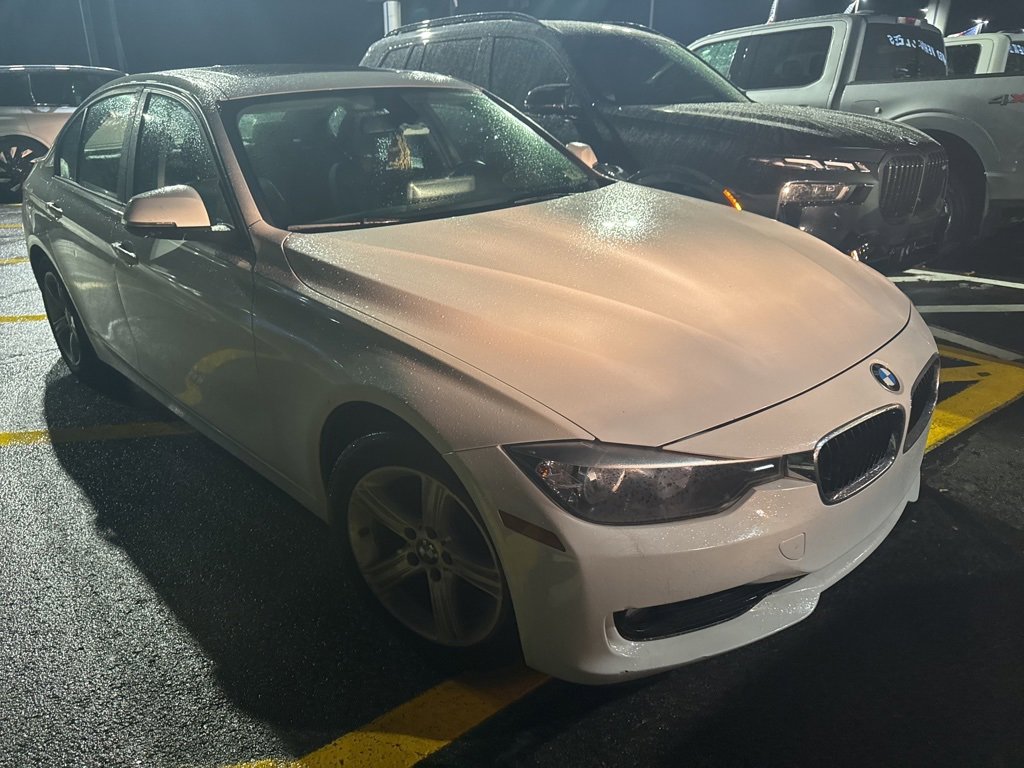 Used 2014 BMW 320i xDrive Sedan image 3