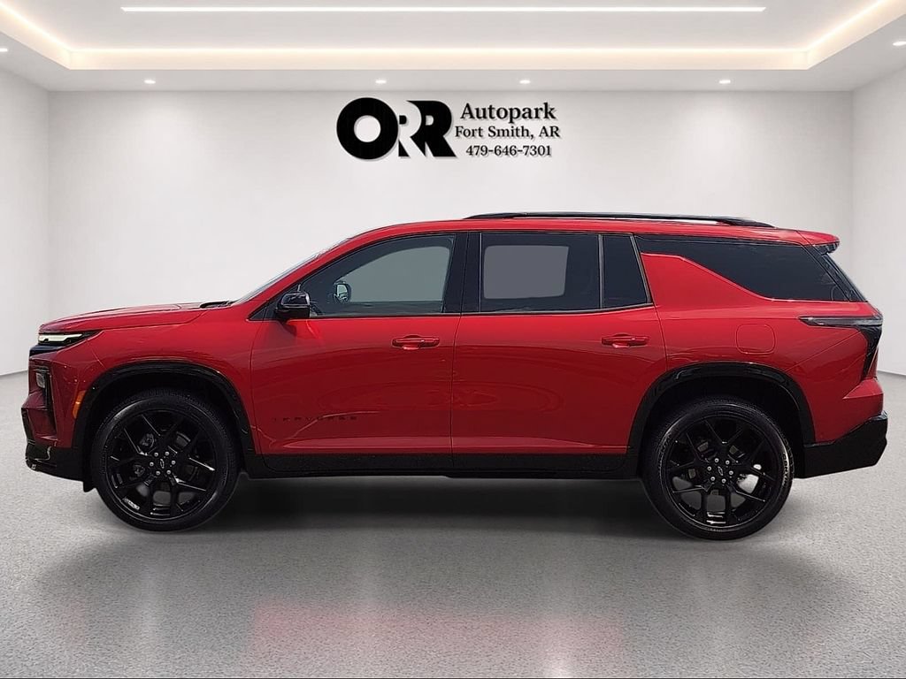 Used 2026 Chevrolet Traverse RS FWD image 3