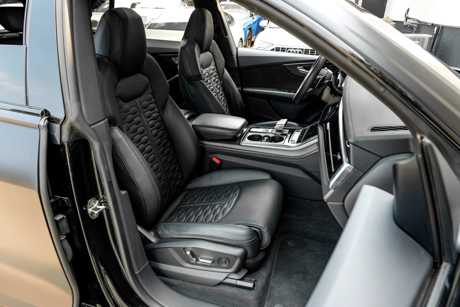 Used 2022 Audi RS Q8 AWD/4WD image 47