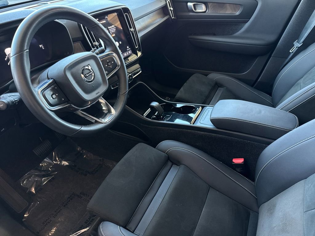 Certified 2023 Volvo XC40 Recharge Plus AWD/4WD image 9