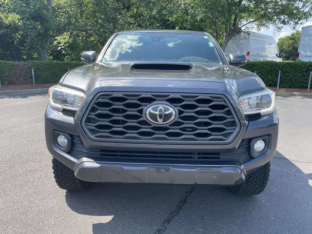 Used 2020 Toyota Tacoma TRD Sport w/ TRD Premium Sport Package AWD/4WD image 2