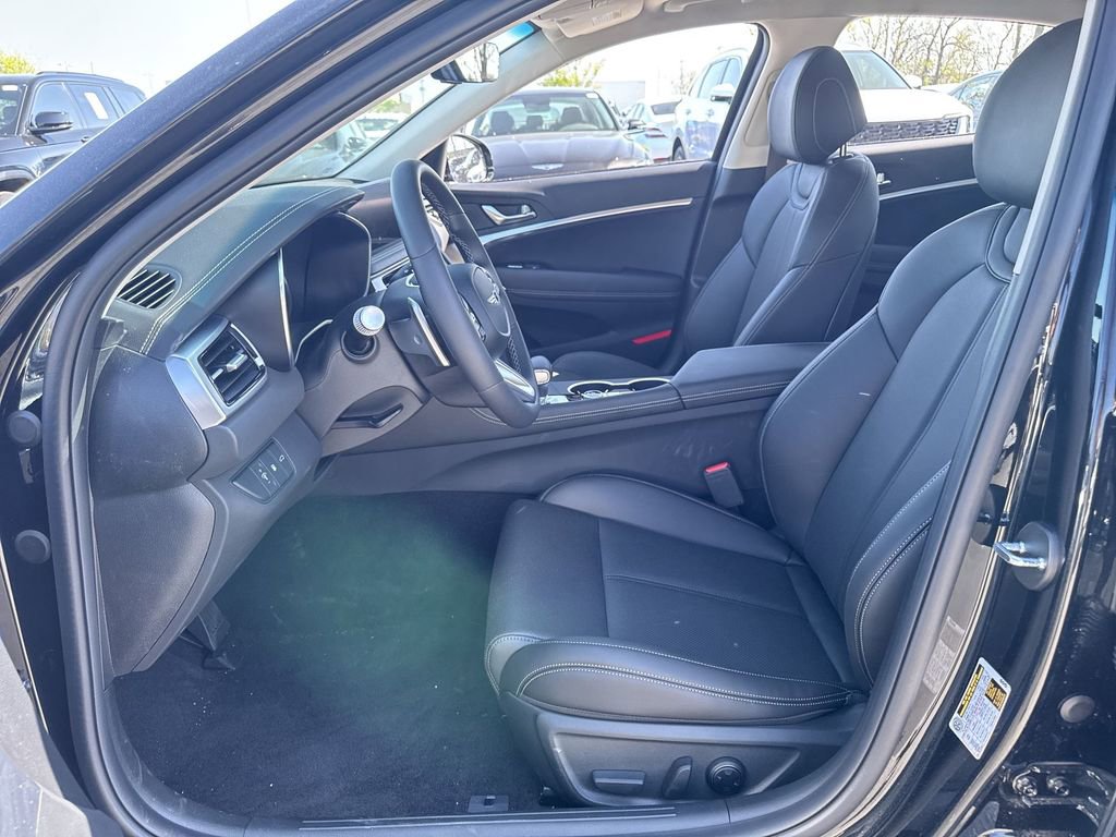 New 2025 Genesis G70 2.5T image 12