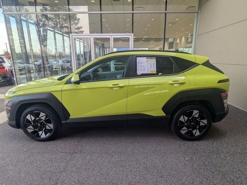 Used 2024 Hyundai Kona SEL image 2