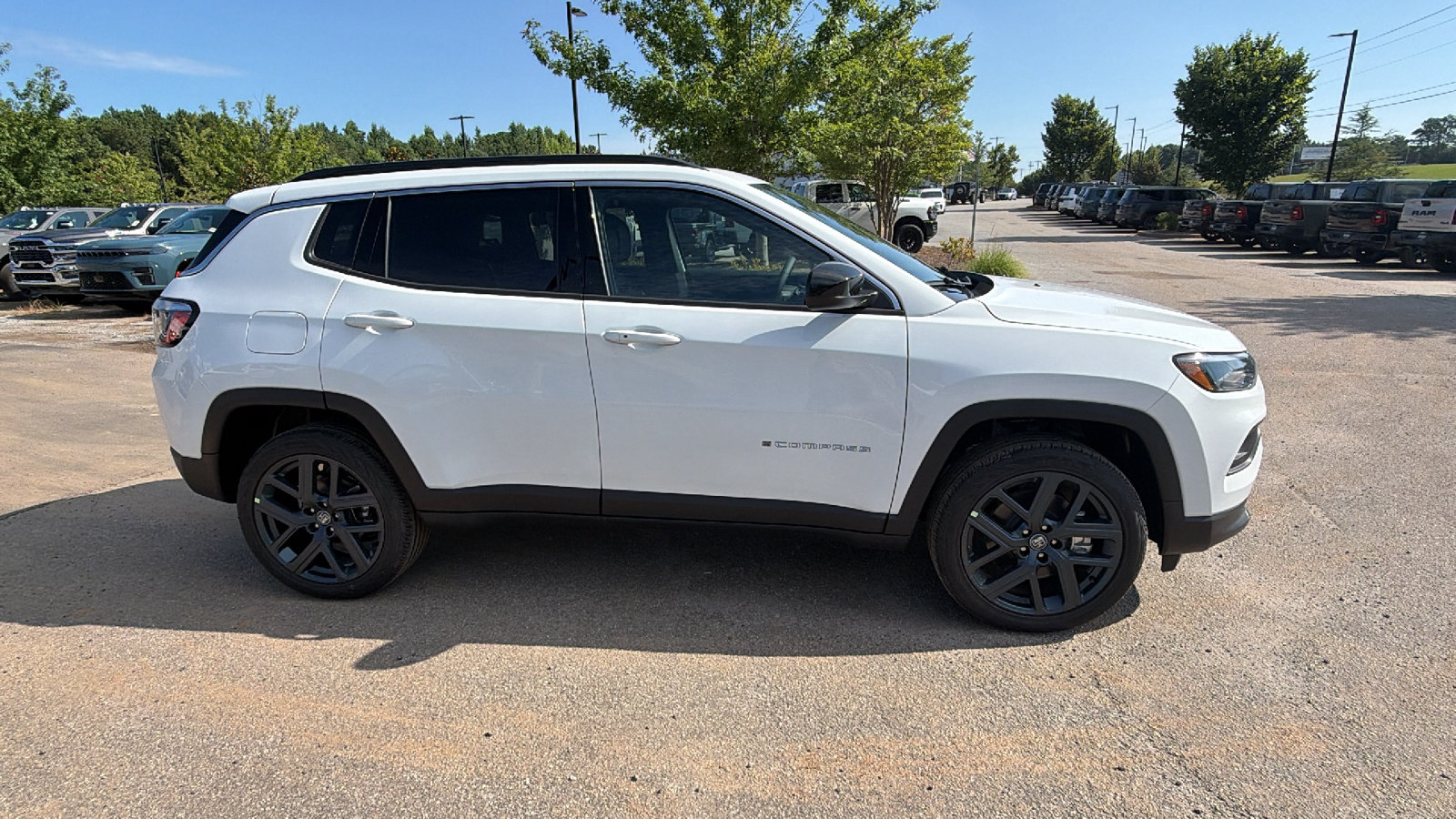 New 2026 Jeep Compass Latitude AWD/4WD image 7
