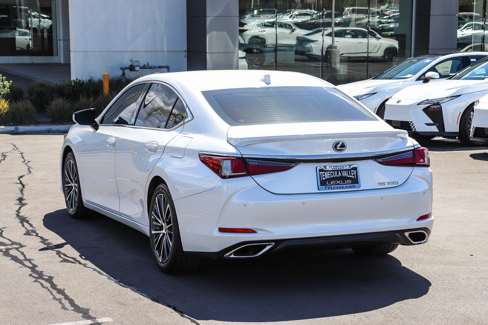 Certified 2023 Lexus ES 350 w/ Accessory Package (Z1) FWD image 4