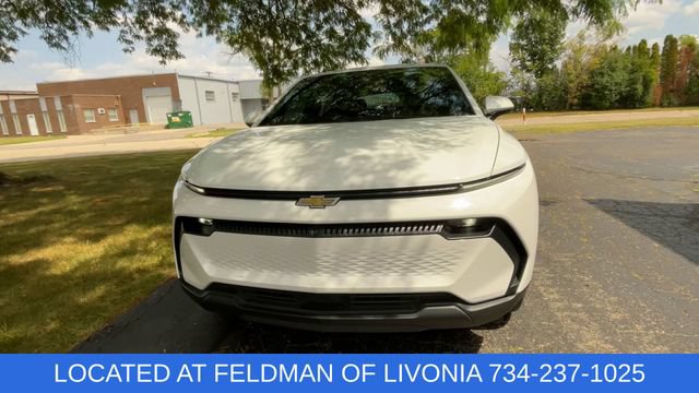 Certified 2025 Chevrolet Equinox EV LT FWD image 3