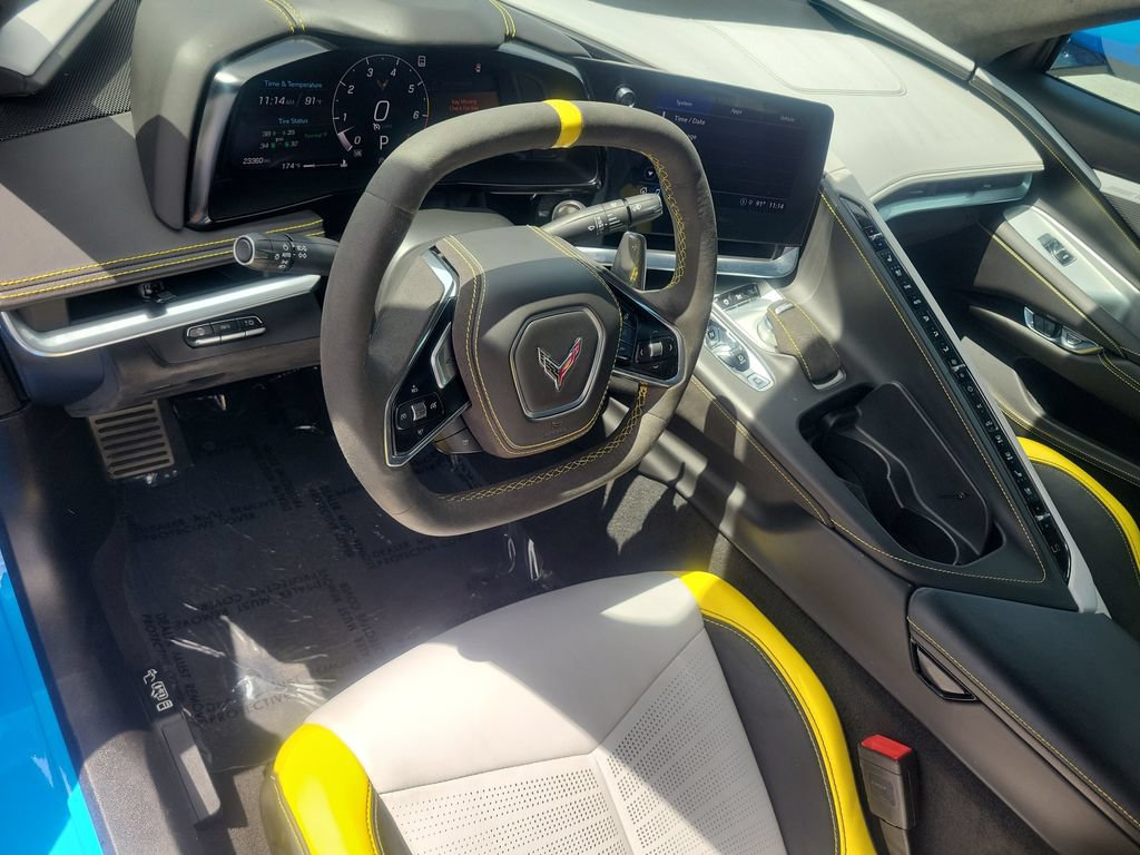 Used 2021 Chevrolet Corvette Stingray Premium Conv w/ Z51 Performance Package RWD image 6