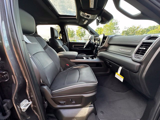 New 2026 RAM 2500 Laramie AWD/4WD image 28