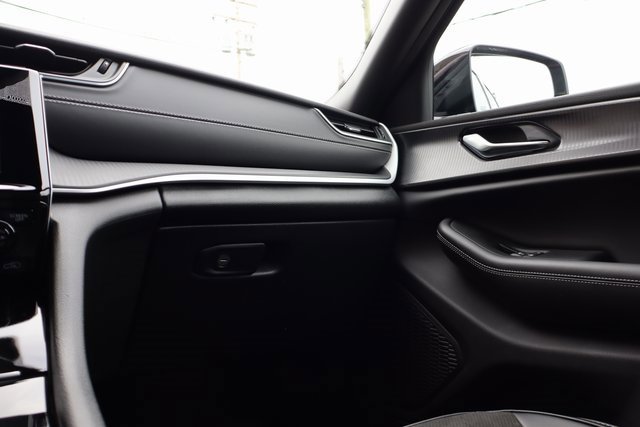 New 2025 Jeep Grand Cherokee Altitude image 38