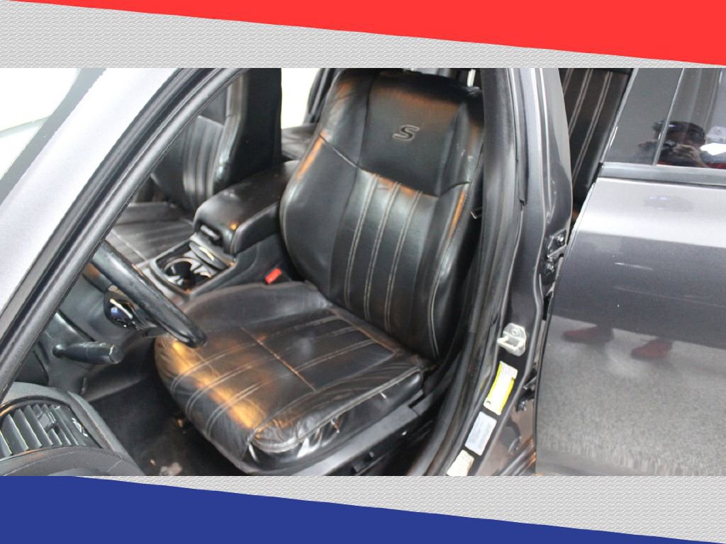 Used 2016 Chrysler 300 S image 12