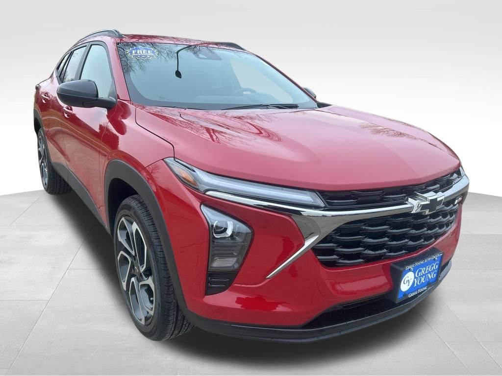 Used 2026 Chevrolet Trax RS w/ Driver Confidence Package image 3