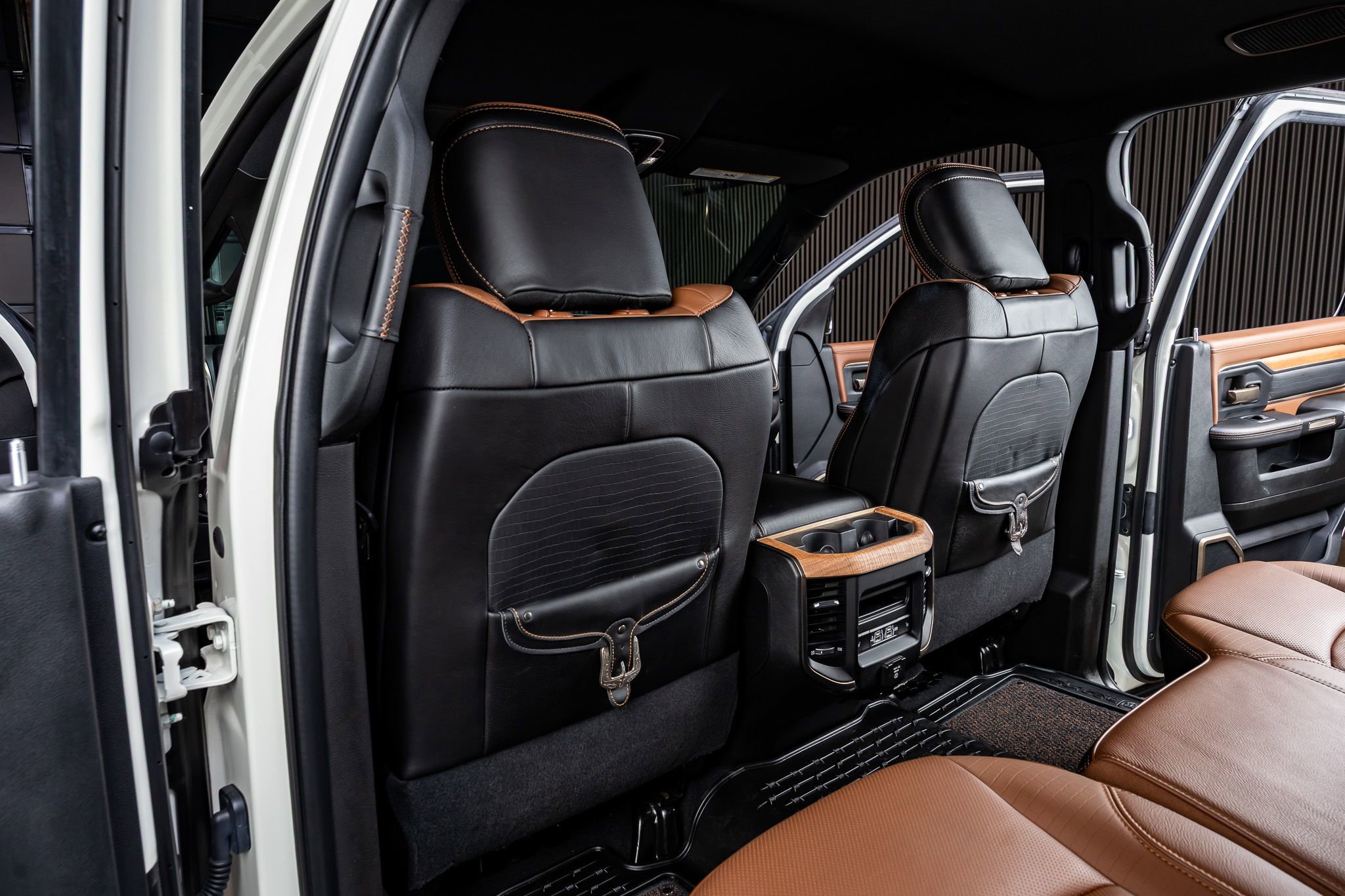 Used 2020 RAM 3500 Limited image 34