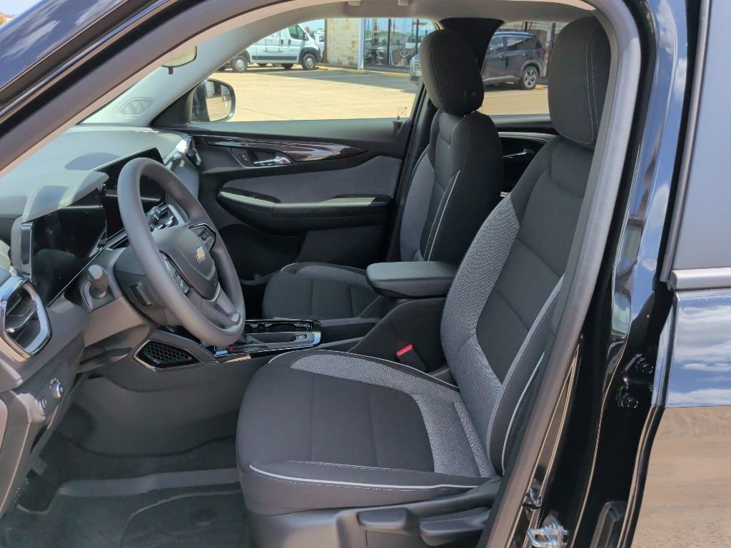 New 2026 Chevrolet TrailBlazer LS FWD image 12