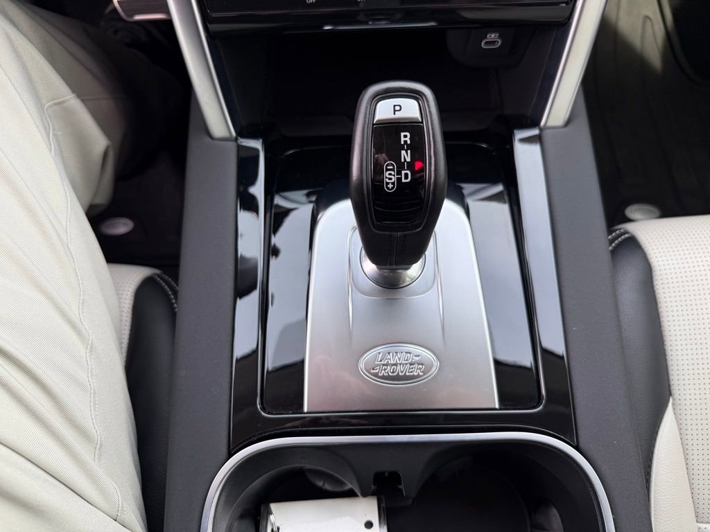 Used 2022 Land Rover Discovery Sport S R-Dynamic image 23
