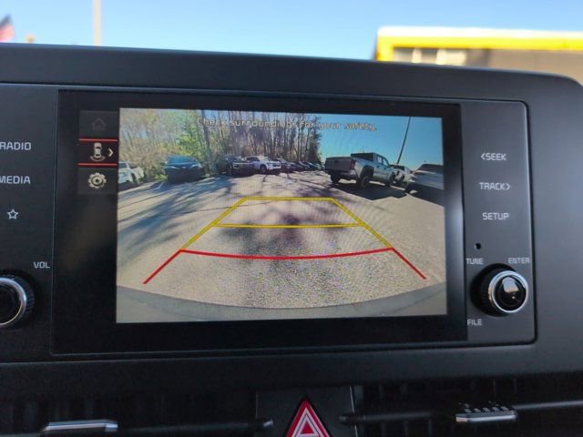 Used 2024 Kia Sportage LX image 17