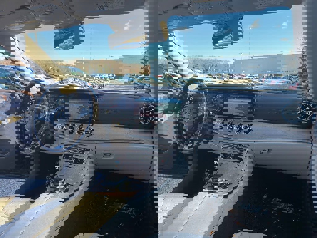 Used 2018 Mercedes-Benz E 400 4MATIC Coupe image 18