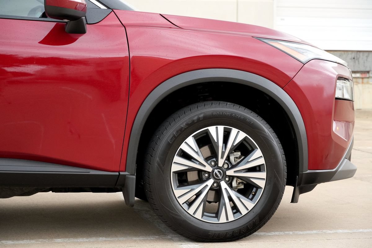 Used 2023 Nissan Rogue SV FWD image 27