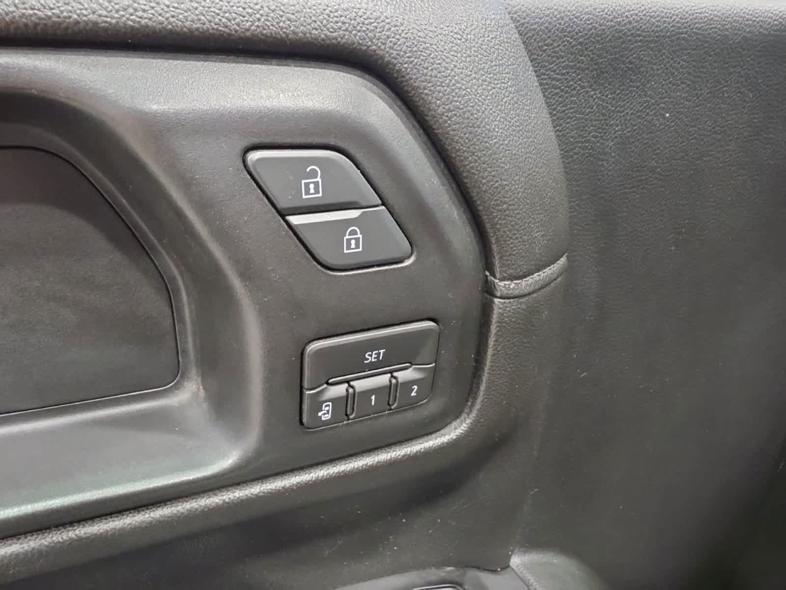 Used 2019 GMC Sierra 1500 SLT w/ SLT Premium Plus Package AWD/4WD image 23