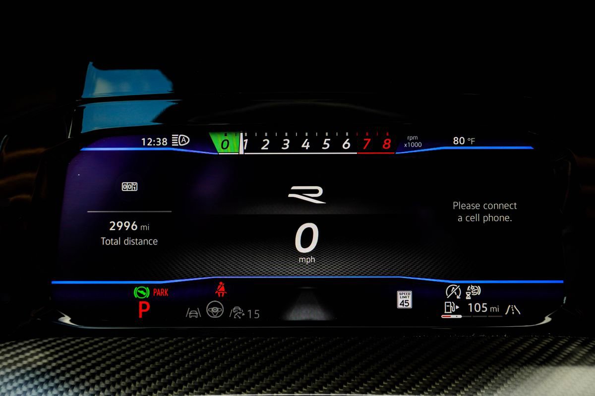 Used 2025 Volkswagen Golf R Black Edition image 28