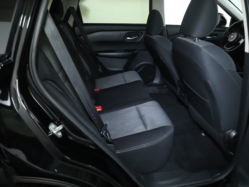 Used 2024 Nissan Rogue SV AWD/4WD image 26
