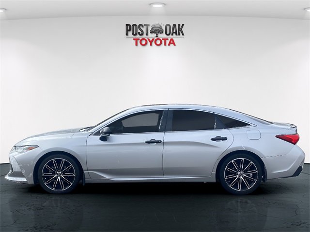 Used 2019 Toyota Avalon Touring w/ Advanced Safety Package image 4