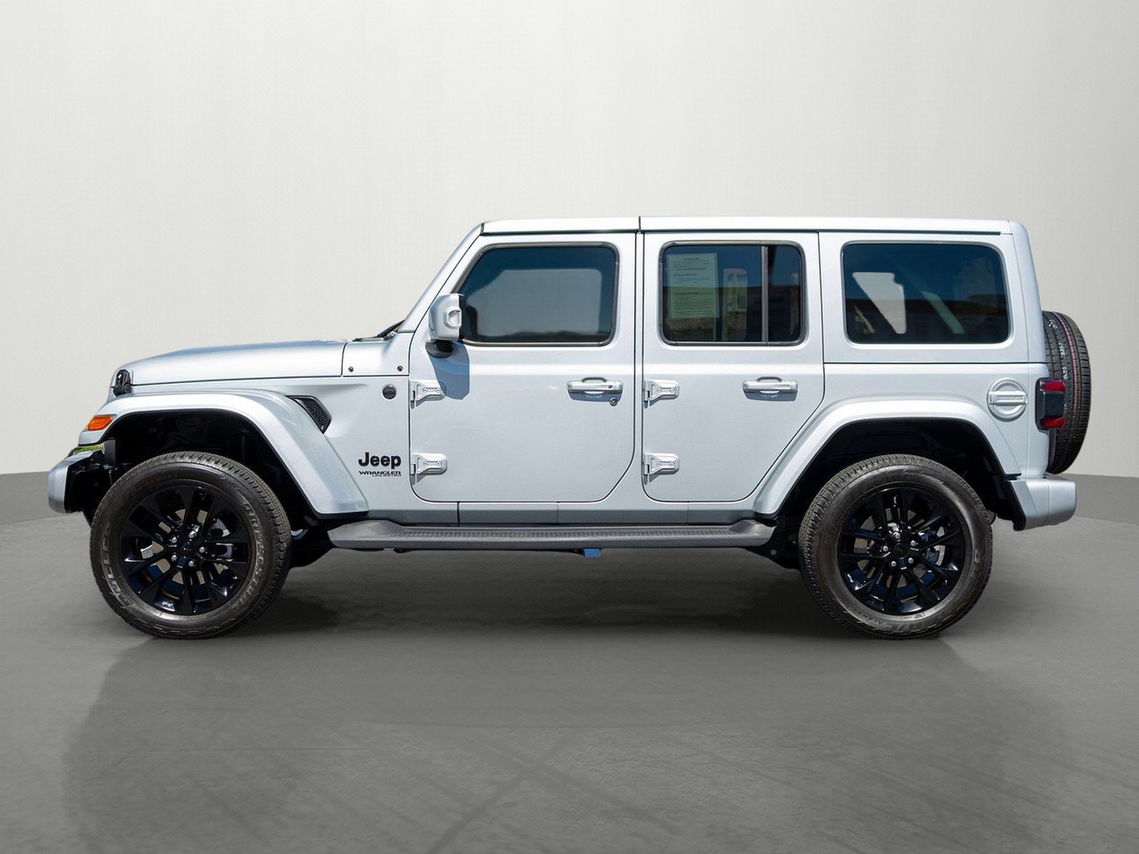 Used 2022 Jeep Wrangler Unlimited Sahara AWD/4WD image 4