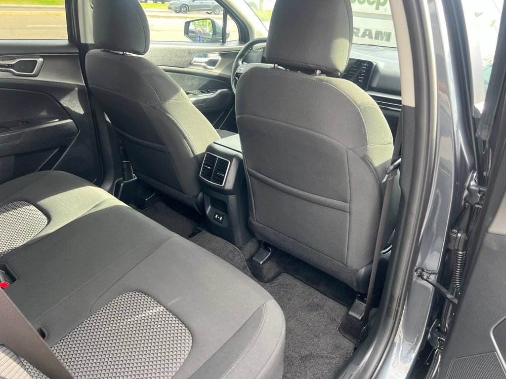 Used 2026 Kia Sportage LX FWD image 43