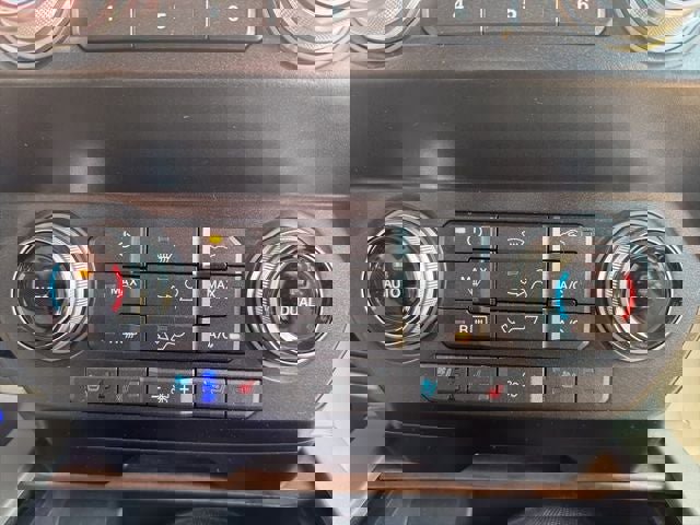 Used 2019 Ford F150 Lariat w/ Equipment Group 502A Luxury image 17