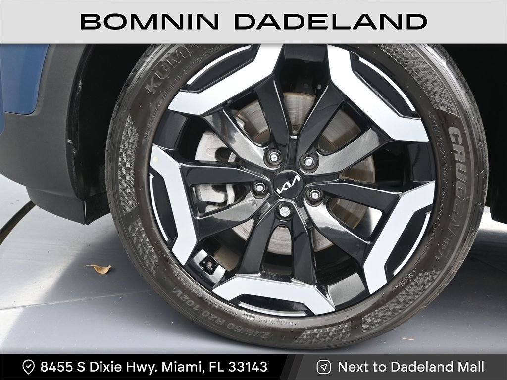 Used 2025 Kia Telluride S image 10