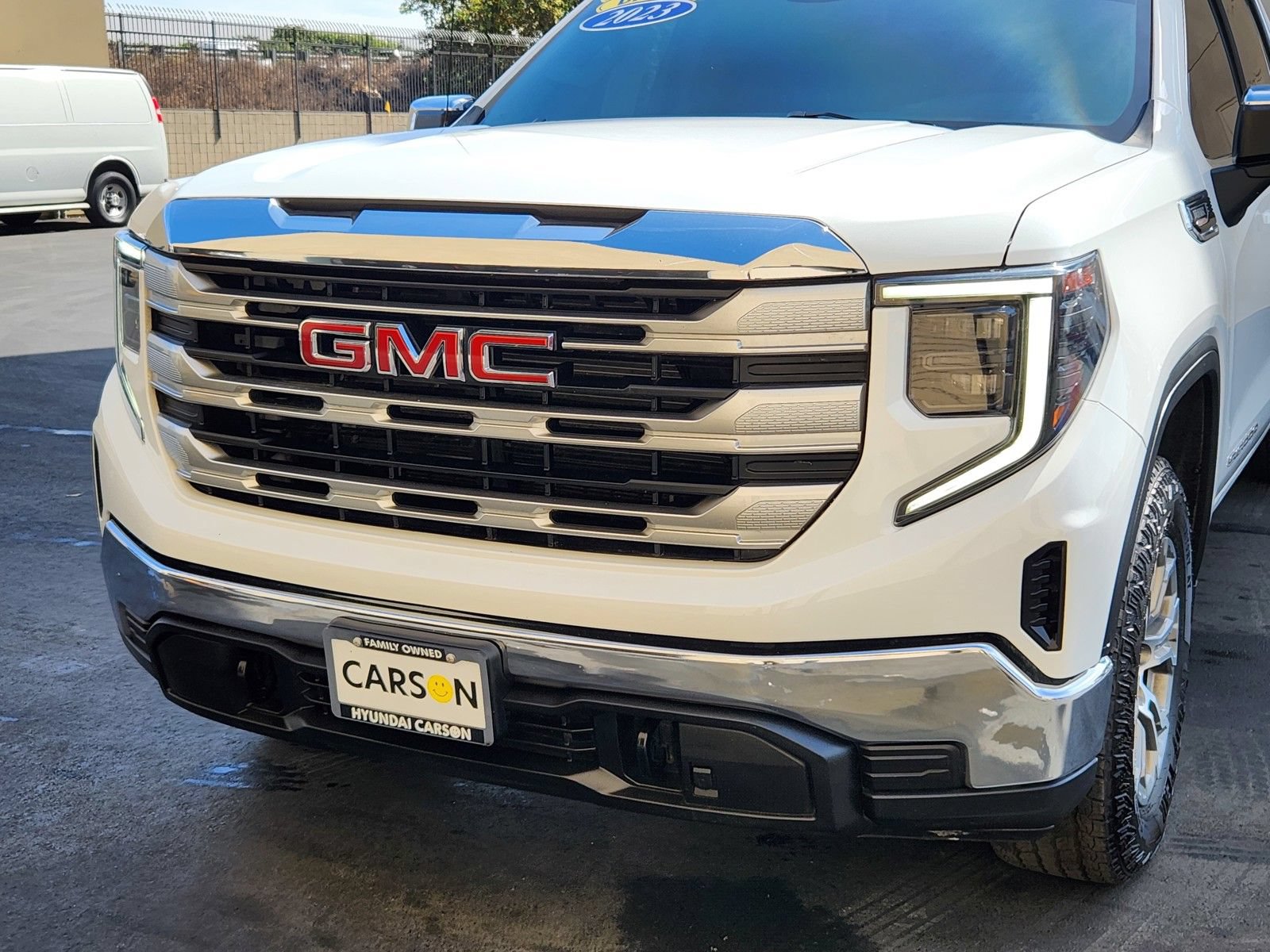 Used 2023 GMC Sierra 1500 SLE w/ X31 Off-Road Package AWD/4WD image 10