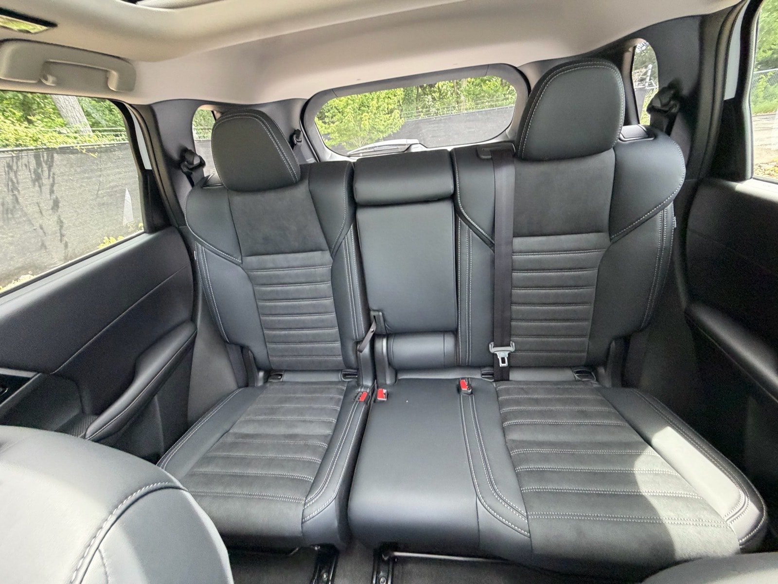 New 2026 Mitsubishi Outlander AWD image 35