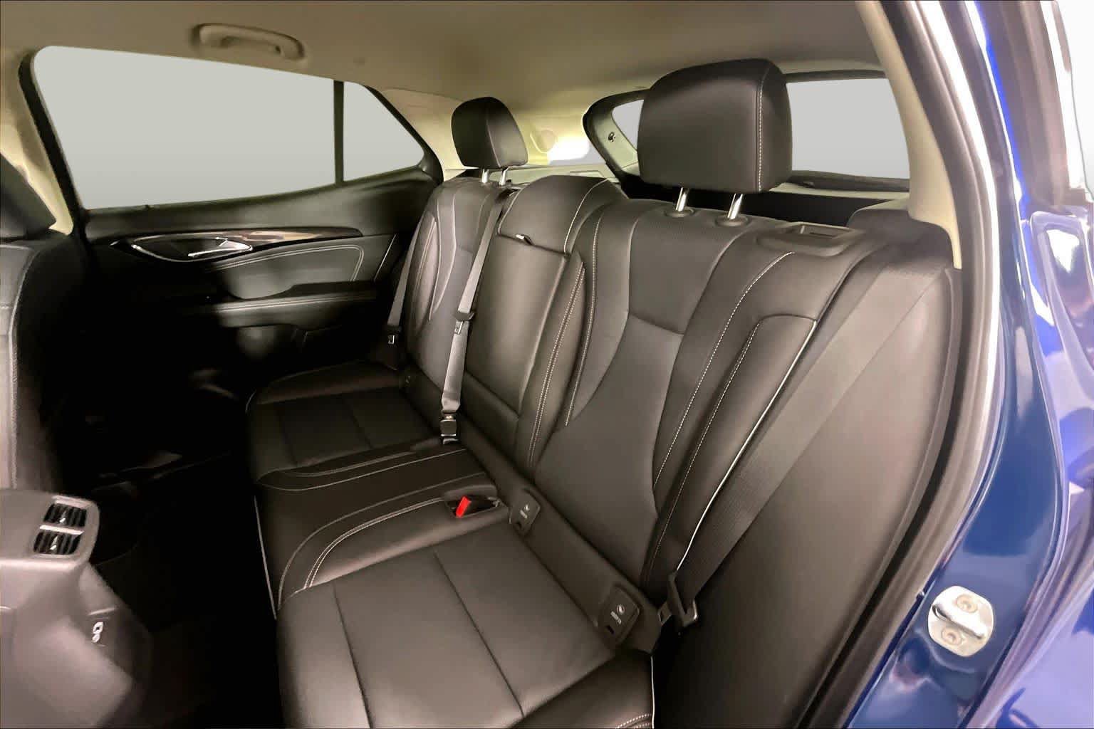 Certified 2023 Buick Envision Essence FWD image 18