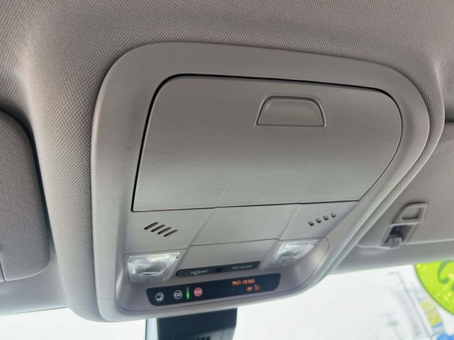 Used 2023 GMC Terrain SLE w/ Driver Convenience Package AWD/4WD image 34