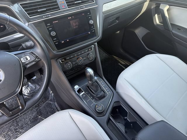 Used 2019 Volkswagen Tiguan SEL w/ 3rd Row Seat Package AWD/4WD image 30